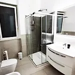 아파트 The Shabby-chic