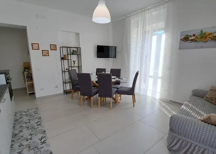 The Shabby-chic Amantea